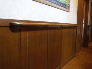 廊下に手すり設置